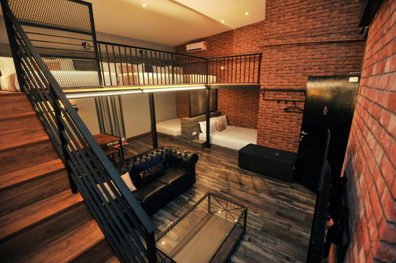 Iconic Suites & Pods Hotel Ipoh Exterior foto